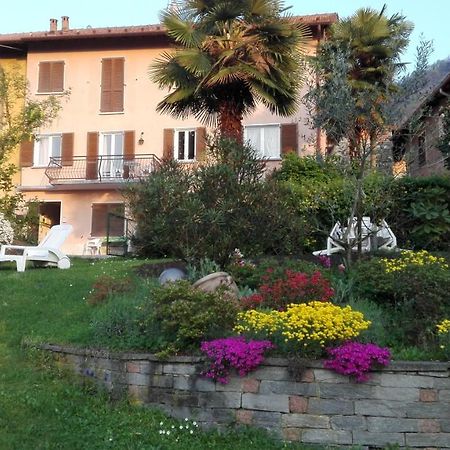 Appartement Giardino à Porto Valtravaglia Extérieur photo