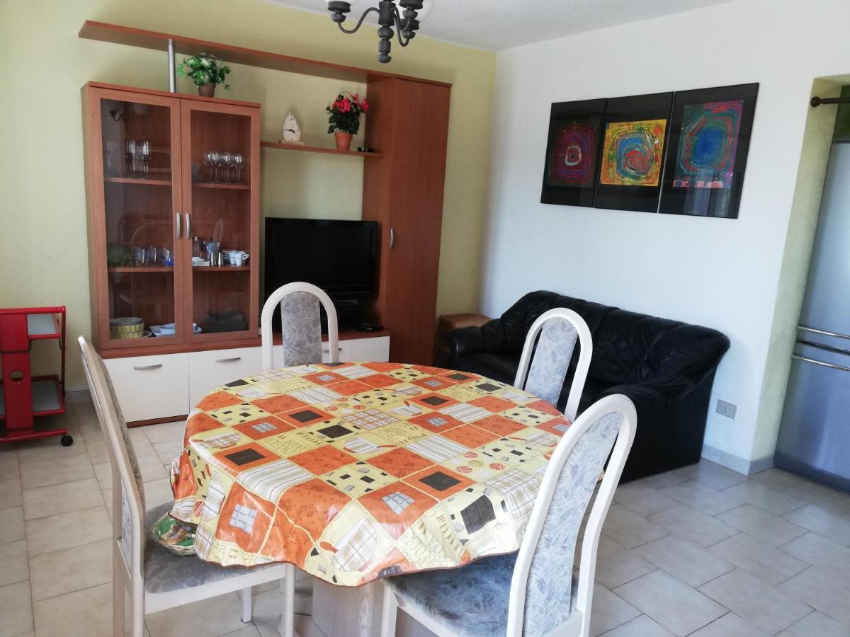 Appartement Giardino à Porto Valtravaglia Extérieur photo
